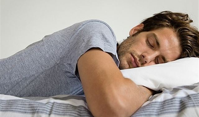 5 أطعمة تناولها ليلاً لتنعم بنوم هانئ ومريح