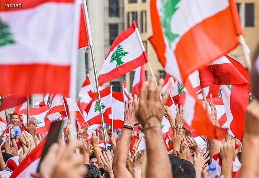  أهالي المنصورية والمكلس يعيدون فتح الطرق 