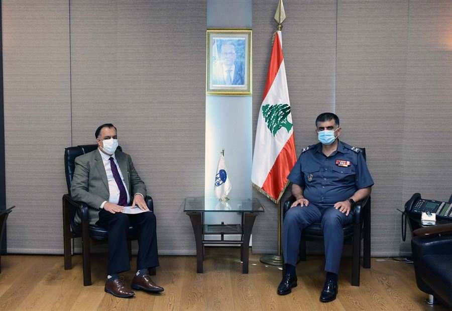 عثمان عرض مع سفير الهند الاوضاع