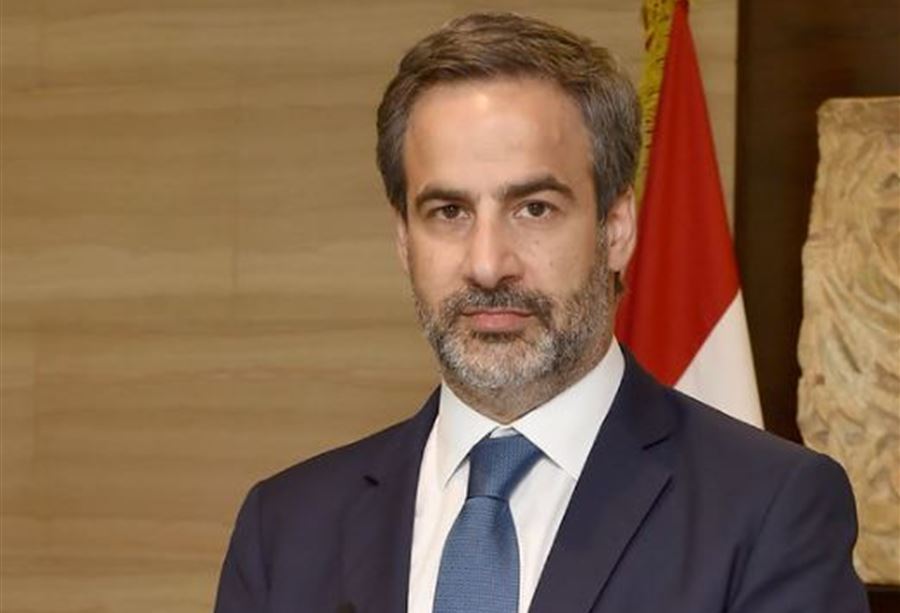 معوّض لـ "بعض مجموعات الثورة": عناوينكن بتفيد حزب الله