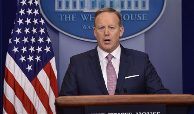 هل غرّد سكرتير البيت الأبيض بكلمة السر الخاصة بحسابه؟ هل غرّد سكرتير البيت الأبيض بكلمة السر الخاصة بحسابه؟