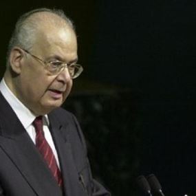 موقف الحص من اعتبار مجلس التعاون "حزب الله" إرهابيا 