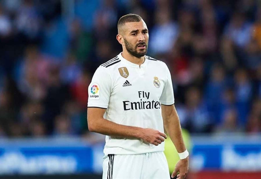 بنزيمة خسر الكلاسيكو.. ثم تلقى "الصدمة الأقسى" بنزيمة خسر الكلاسيكو.. ثم تلقى "الصدمة الأقسى"