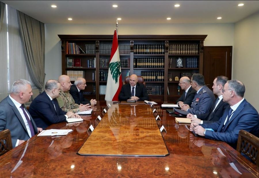 "بين يوم التشييع وأحداث المطار"... اجتماعٌ أمني في بعبدا "بين يوم التشييع وأحداث المطار"... اجتماعٌ أمني في بعبدا