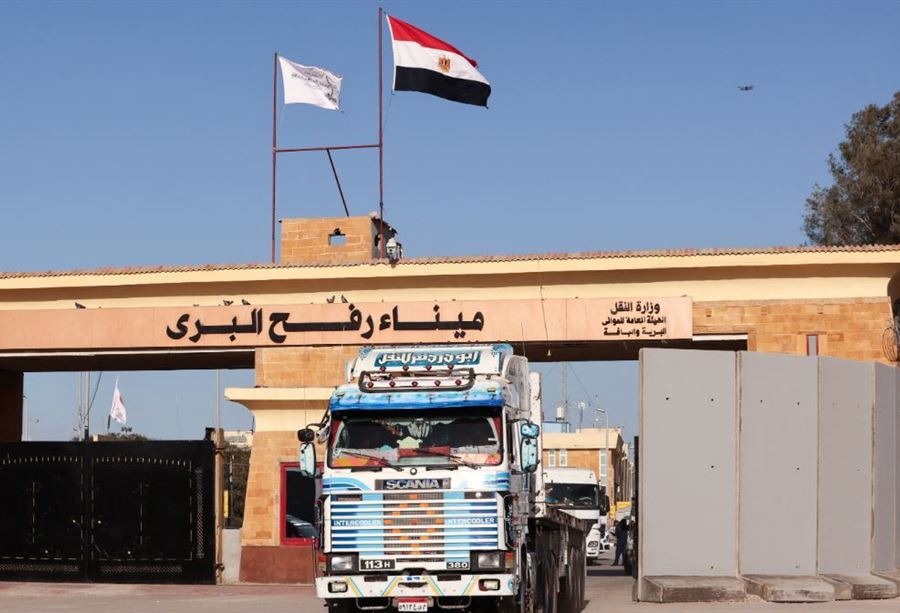 "عمليات عسكرية تهدد العمل الإنساني"... مصر تبرر إغلاق معبر رفح