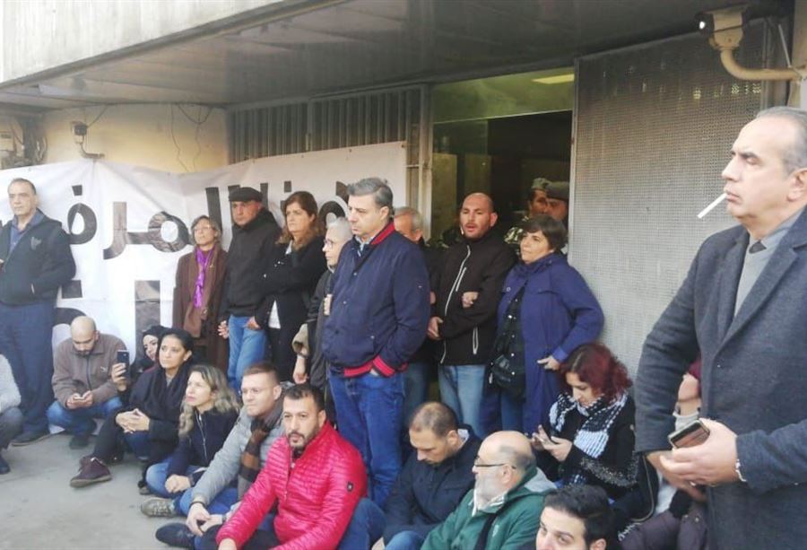 "7" يهدد بإقفال مرفق عام إن لم تشكل الحكومة "7" يهدد بإقفال مرفق عام إن لم تشكل الحكومة