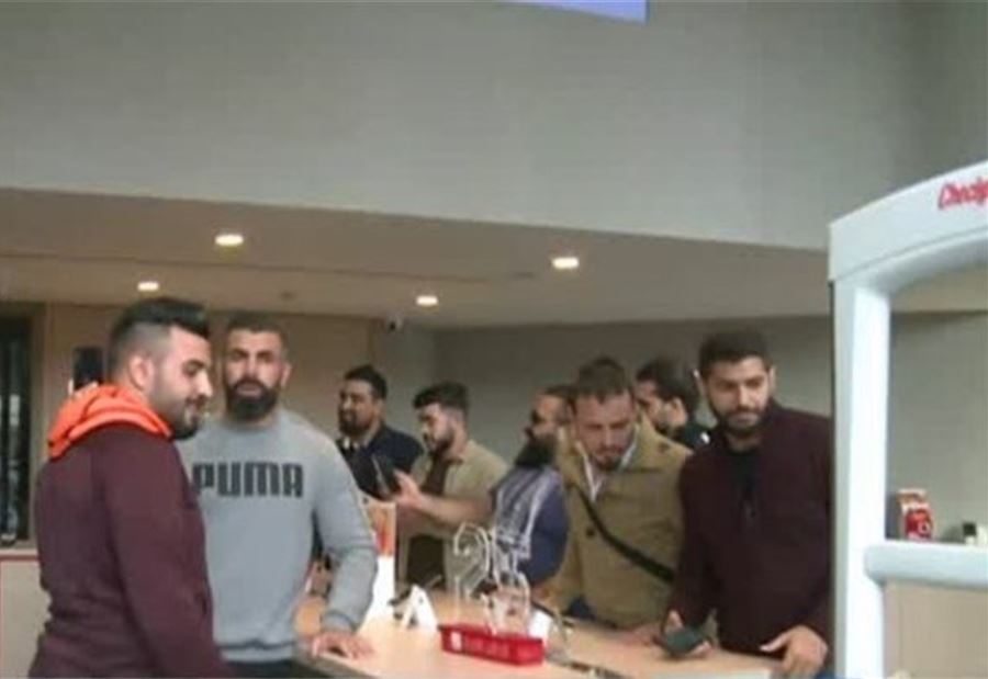 شبان يدخلون الى مركز "الفا" في الشيفروليه: للتشريج سنويًّا