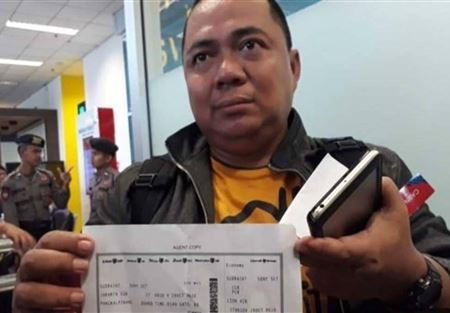 قصة إندونيسي نجا من كارثة الطائرة المنكوبة