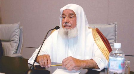 اعطاه ريال في الصغر.. فكيف كافأ الملياردير السعودي معلمه؟