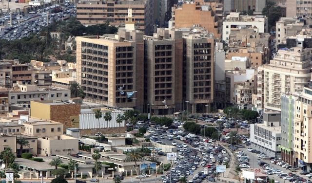 انتحاري يفجر نفسه داخل مسجد في ليبيا 