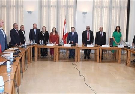 حفيد غاندي من مجلس النواب: لا سلام في ظل مزيد من السلاح