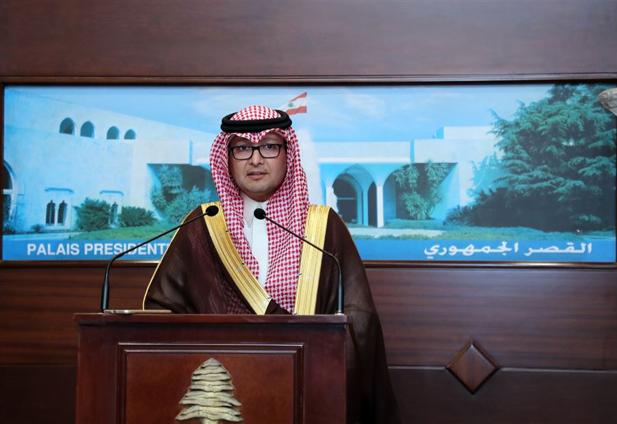 استياء سني... هذه تفاصيل زيارة بخاري إلى بعبدا!