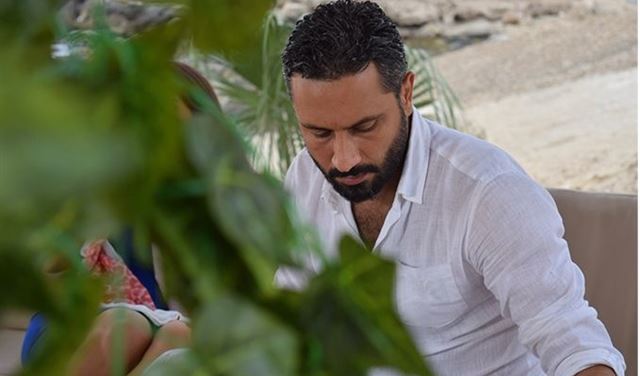 زوجات من خارج الوسط الفني.. فمن هنّ؟
