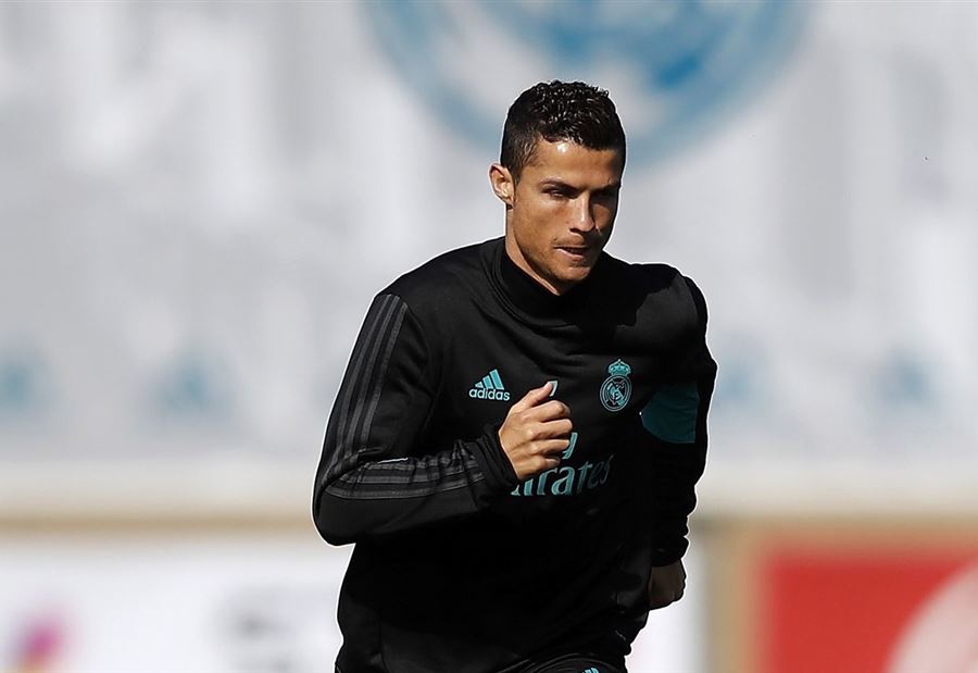 رونالدو يُفاجئ الجميع... ماذا يفعل في ريال مدريد؟