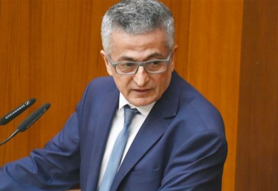 وزير المالية يدعو الى رسم استراتيجية استرجاع الودائع وإصلاح القطاع العام