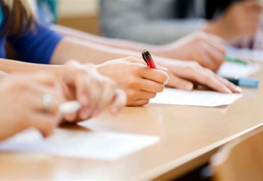موعد إجراء "الدورة الاستثنائية" للامتحانات الرسمية