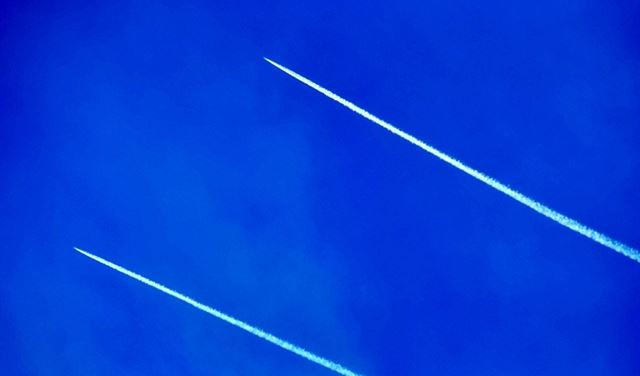 الجيش: طائرة اسرائيلية معادية خرقت الاجواء الجيش: طائرة اسرائيلية معادية خرقت الاجواء