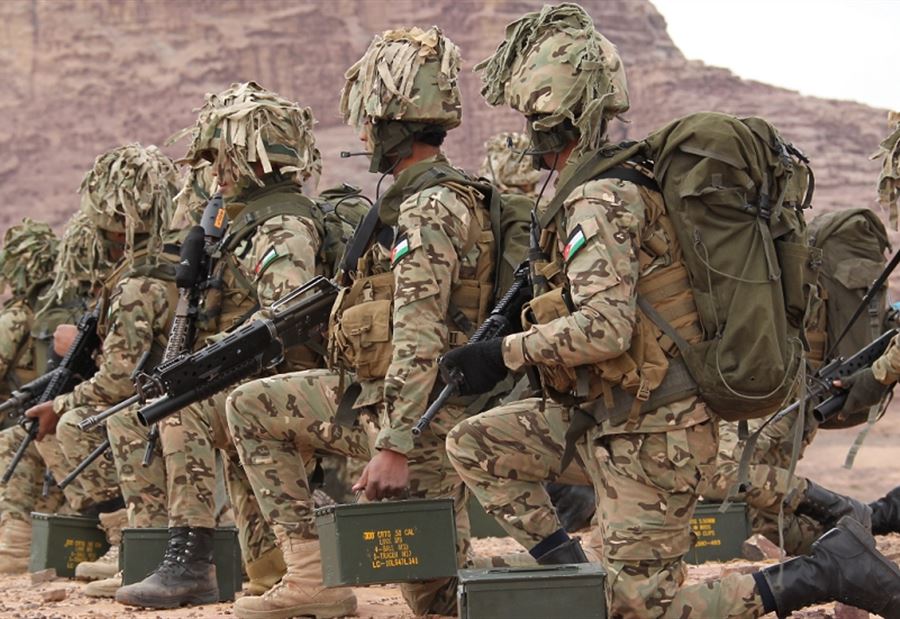 "كمية كبيرة"... الجيش الأردني يقتل 5 مهربي مخدرات قادمين من سوريا
