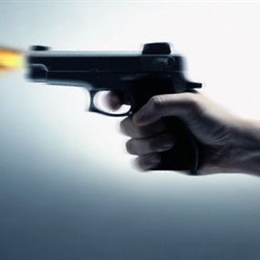 في بلدة عدوس.. اطلق النار عليه وفر