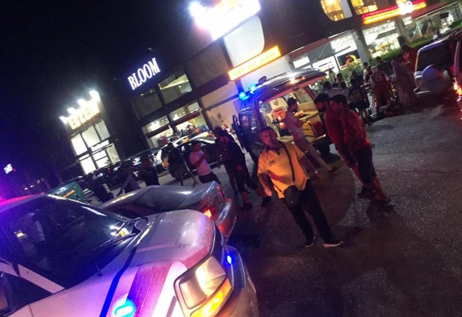 بالصور: 3 جرحى على طريق عام الثكنة صور بالصور: 3 جرحى على طريق عام الثكنة صور