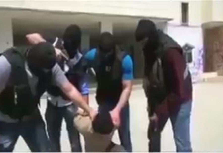 بالفيديو: ما صحة توقيف مروج مخدرات في احدى المدارس البقاعية؟  بالفيديو: ما صحة توقيف مروج مخدرات في احدى المدارس البقاعية؟