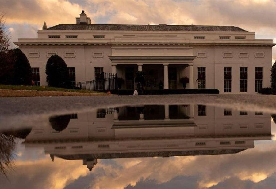 البيت الأبيض يرفض اتهامات حول بيع عفو رئاسي مقابل رشى البيت الأبيض يرفض اتهامات حول بيع عفو رئاسي مقابل رشى