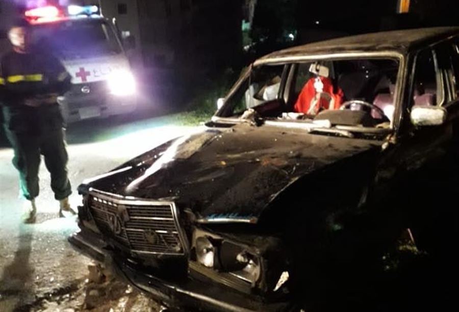 بالصور: جريح بإنقلاب سيارة في صيدا