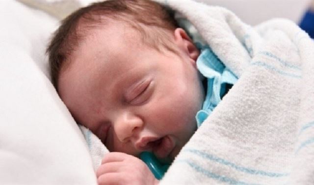 طفلة أميركية تولد مرتين!