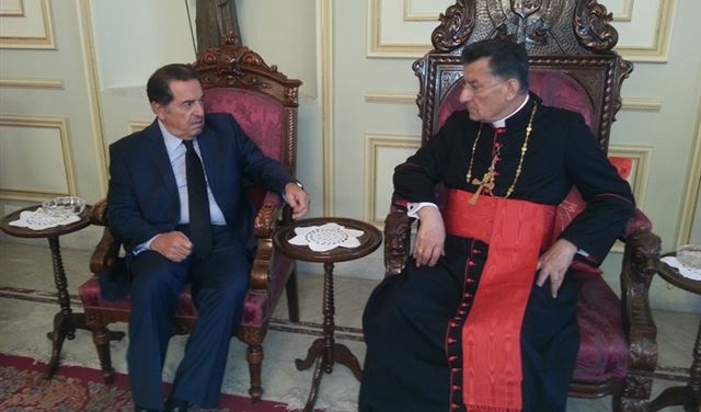 الفراغ والكارثة الدستورية على طاولة الراعي وحرب