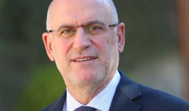 فنيانوس يُحذر أصحاب زوارق الصيد والنزهة فنيانوس يُحذر أصحاب زوارق الصيد والنزهة