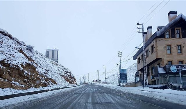 بالصور.. الثلوج تغطّي كفردبيان