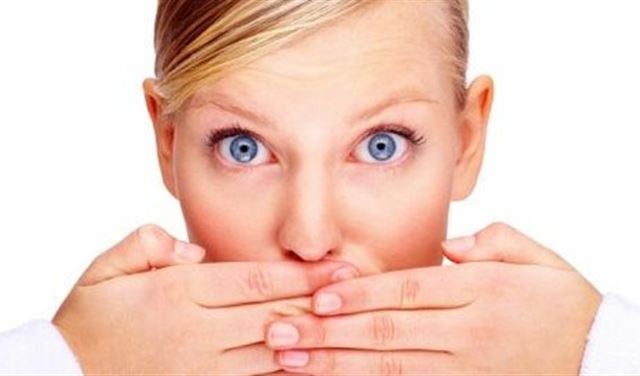 6 أسباب غير متوقعة لرائحة الفم الكريهة