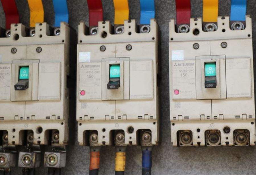 "تسعيرة المولّدات"... نائب يتقدّم بإخبار ضِدّ هؤلاء 