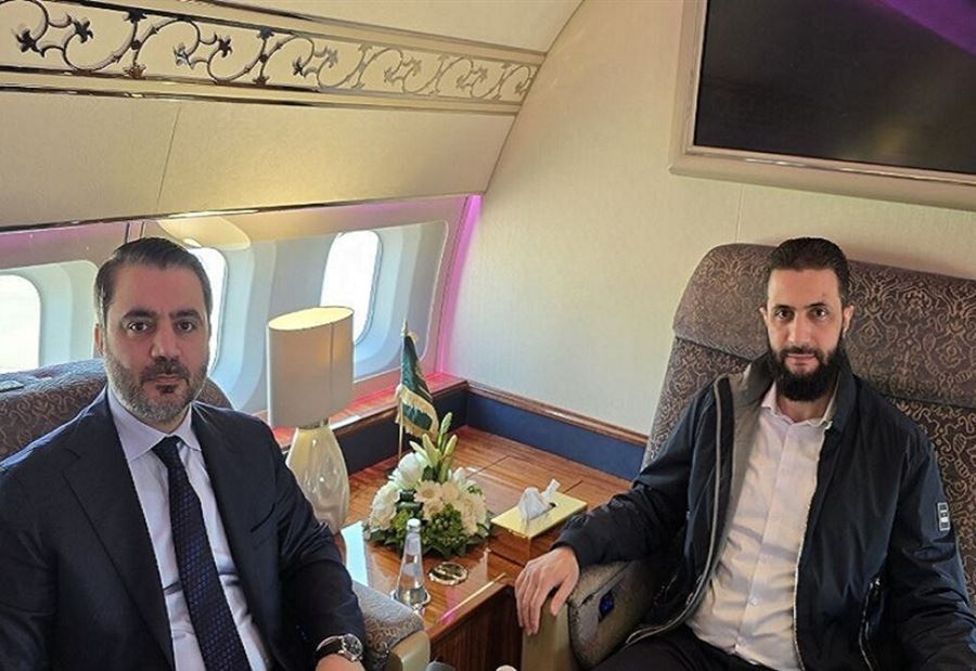 صورة الشرع متوجها إلى الرياض تُغلق حساب للرئاسة السورية على "إكس"