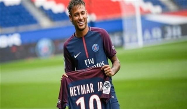 نيمار أفضل لاعب برازيلي في أوروبا عام 2017