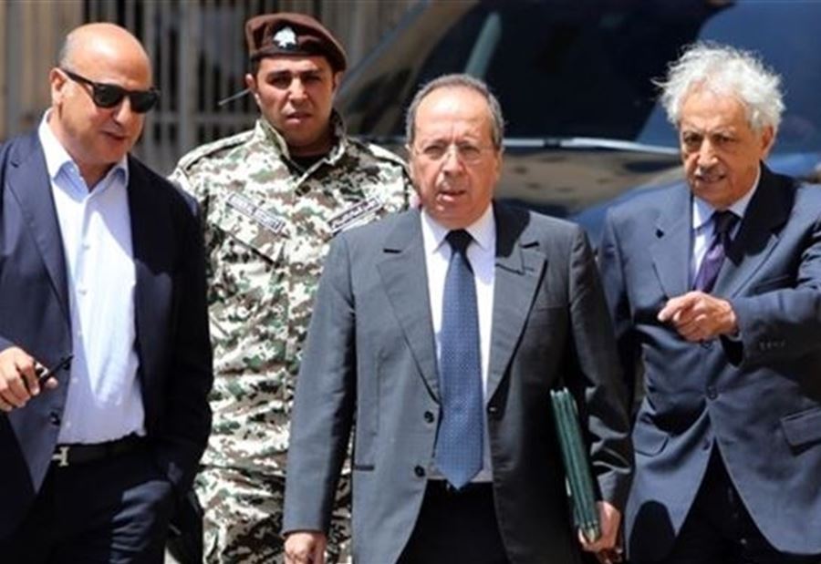 السيّد: هل أستقيل؟ السيّد: هل أستقيل؟