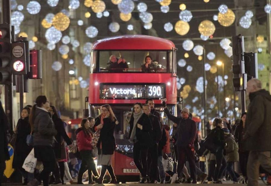 بريطانيا تتأهب "للكريسماس" بريطانيا تتأهب "للكريسماس"
