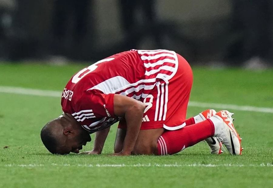 لاعب عربي قاد أولمبياكوس إلى نهائي الدوري الأوروبي لاعب عربي قاد أولمبياكوس إلى نهائي الدوري الأوروبي