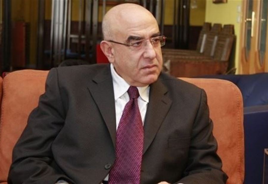 حمدان لـ غسان عويدات: انت إبن "بيَّك"!