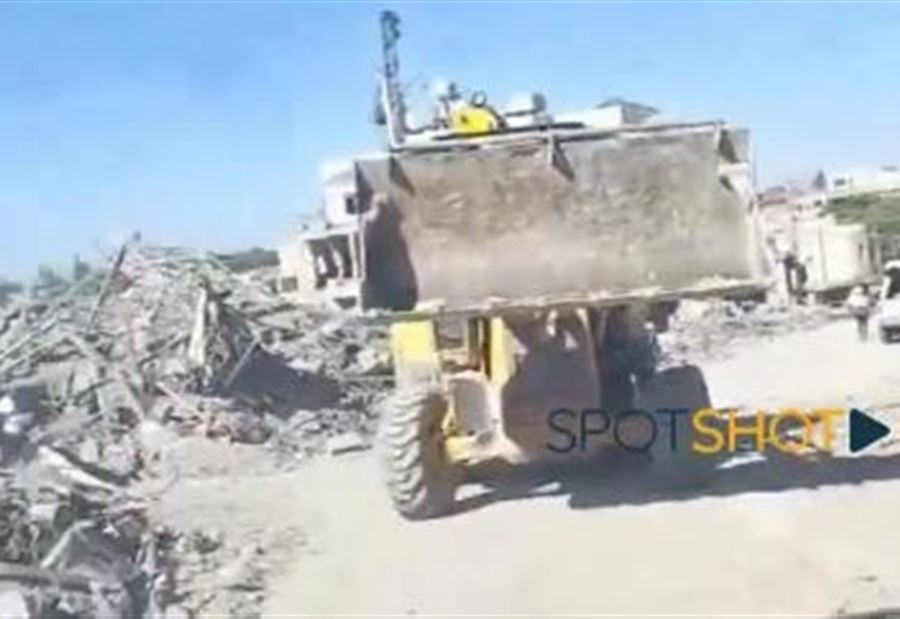 بلدةٌ تتحول إلى أنقاض... مشاهدٌ مروعة من الجنوب! (فيديو)