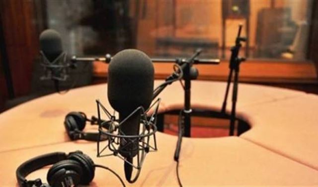 "صوت لبنان 93.3" تعاهد مستمعيها بالبقاء وفيّة