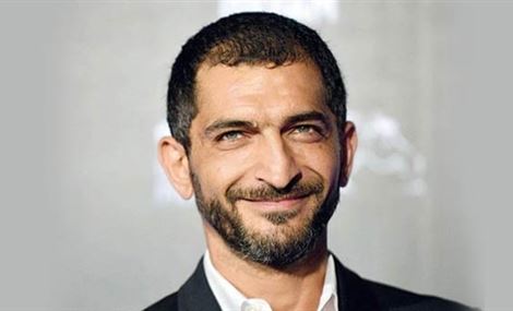 عمرو واكد للمشككين في جنسيته المصرية: "أنتم راضعين إيه؟"