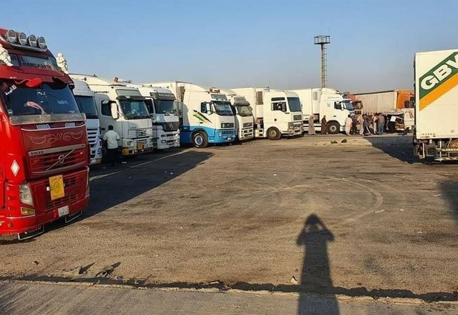  "الشاحنات العالقة على الحدود" على طاولة دياب