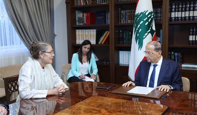 عون يطالب بمساعدة الأمم المتحدة لاستكمال عملية ترسيم الحدود
