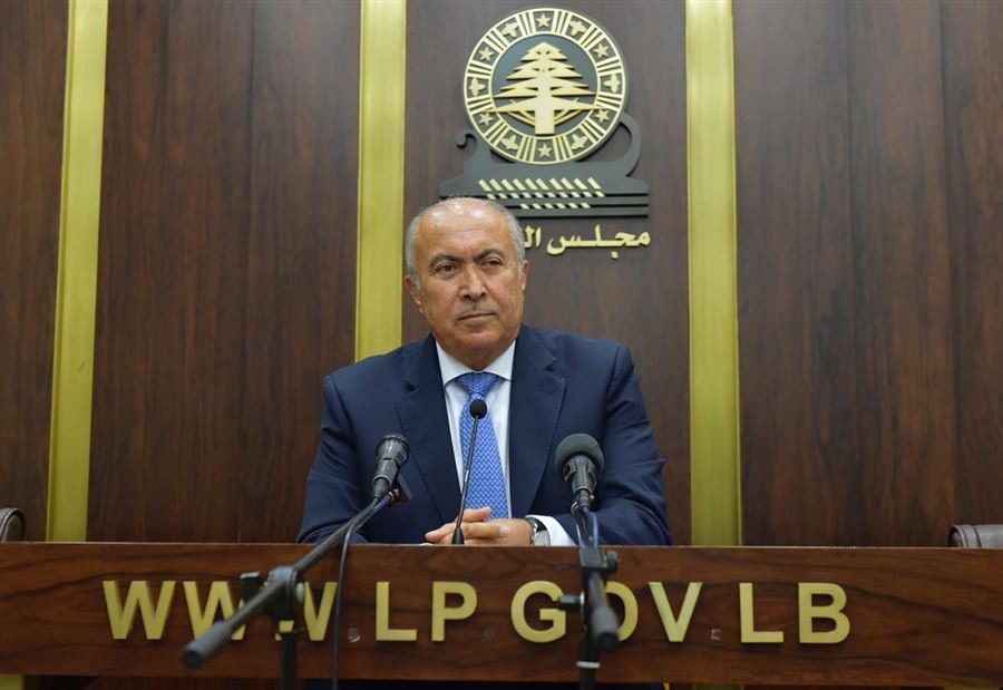 إن لم تستحِ إفعل كما يفعل فؤاد مخزومي