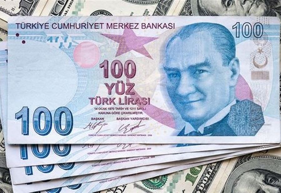 الليرة التركية تهبط أمام الدولار 