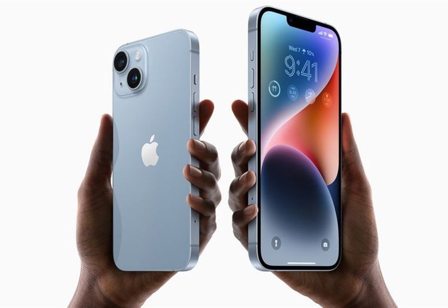 إبنة ستيف جوبز تسخر من هاتف "iPhone 14" (صور)