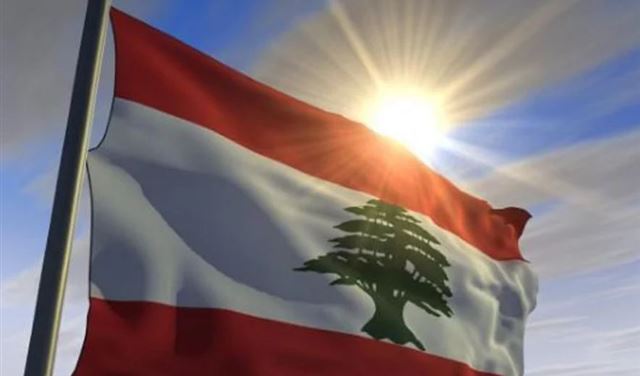بالصور: أكاليل على أضرحة الرؤساء بمناسبة الاستقلال