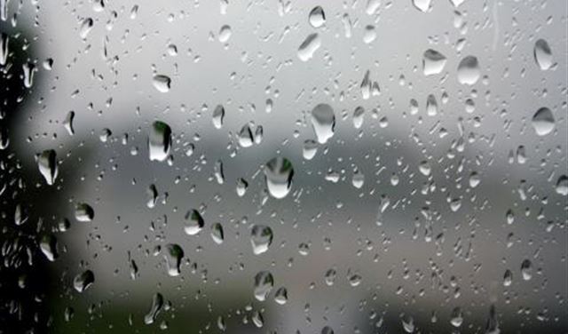 غيوم وضباب وأمطار خفيفة في الضنية