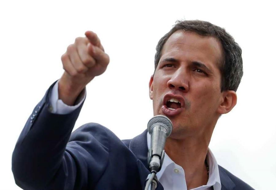 واشنطن تدعو الجيش في فنزويلا للانضمام إلى معسكر غوايدو